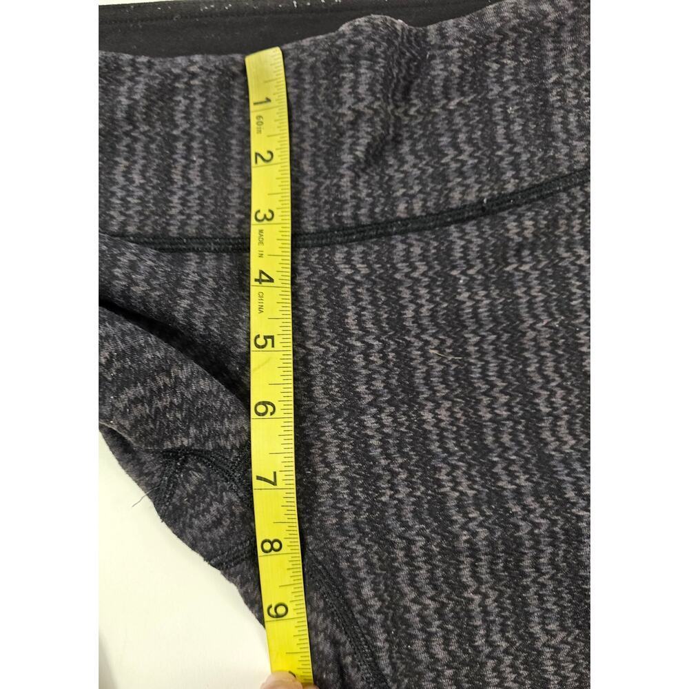 Lululemon Black Grey Zigzag Capri Leggings Size 2 4 - Picture 5 of 6
